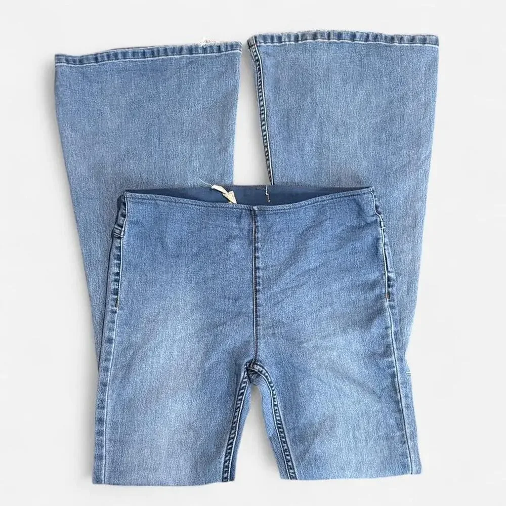 Free People Light Blue Washed Stretchy Denim Distressed High Rise Flare Jeans 28